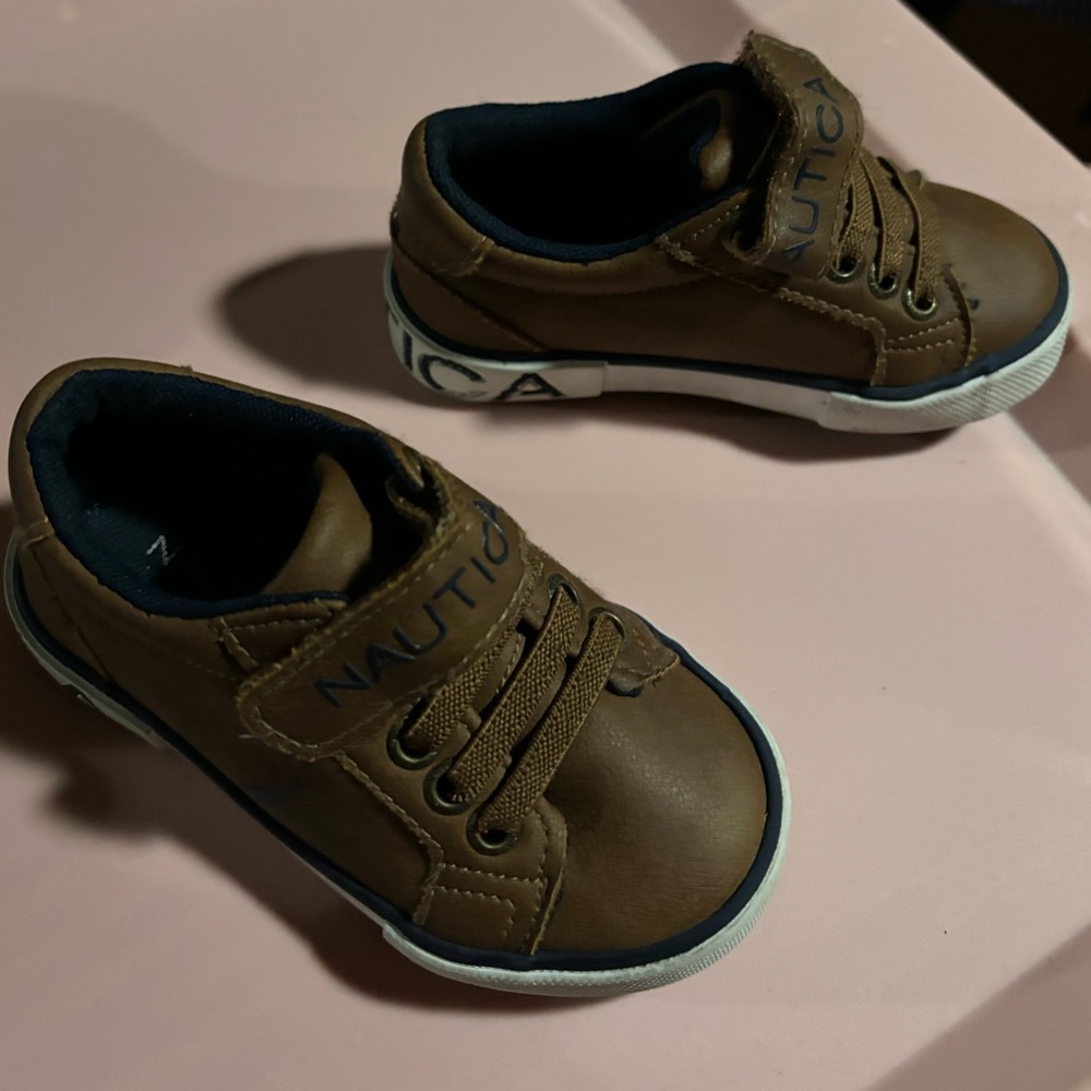 Nautical size 6c casual shoe